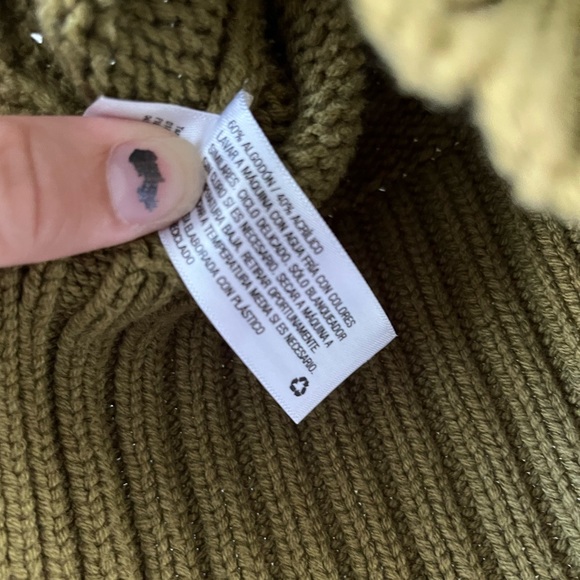 **consigned** A New Day, Olive Colored Oversized Sweater, size small - Picture 5 of 5
